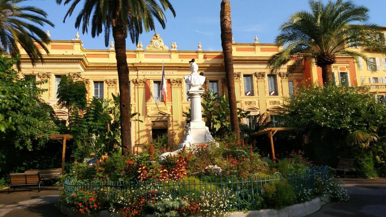 Traverse Du Vieux Chateau Menton Bagian luar foto